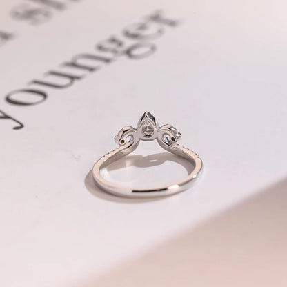 V-shape engagement band