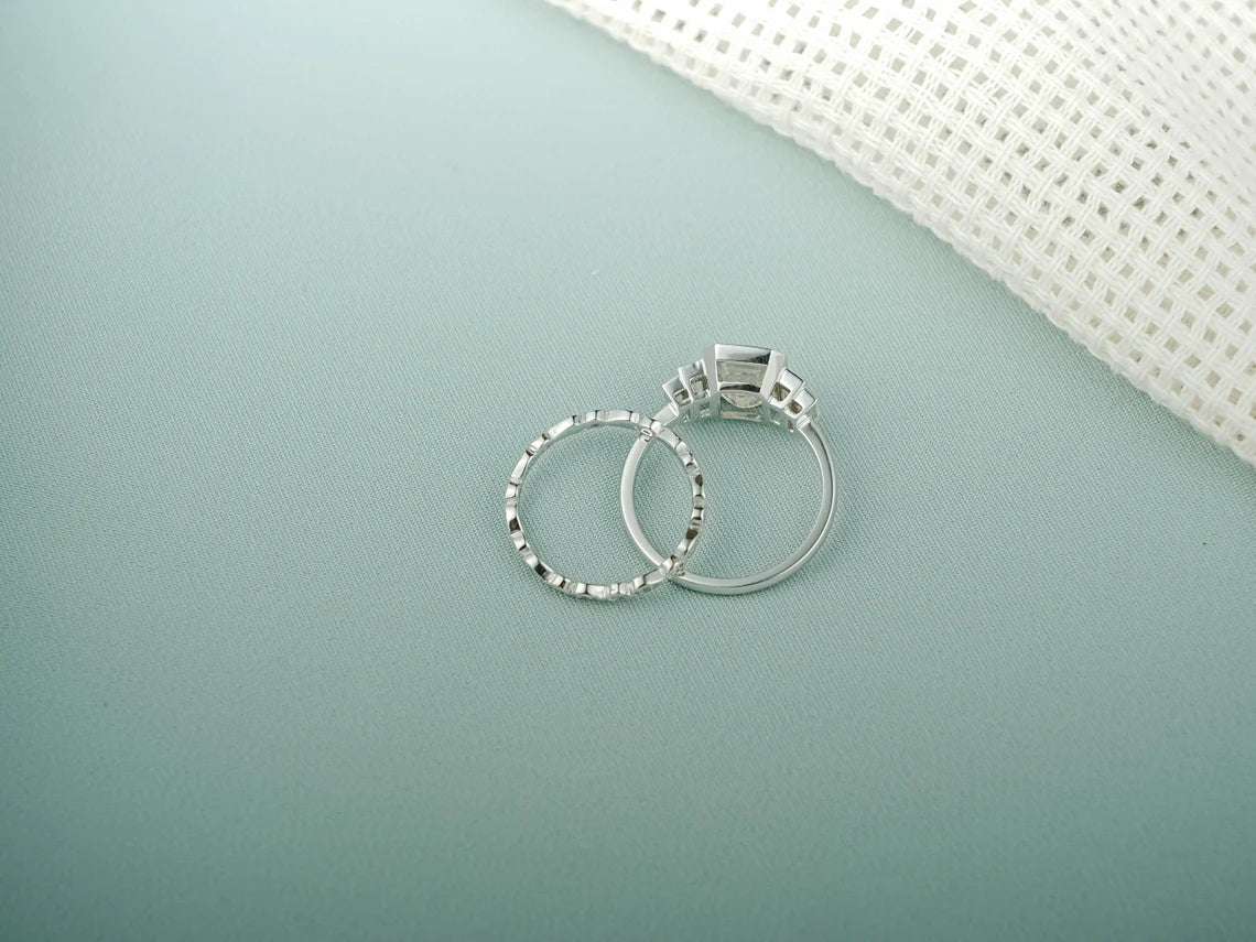 Luxury eternity ring