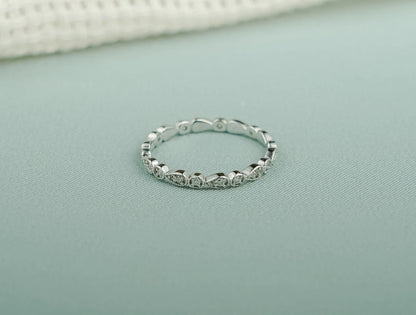 Antique style diamond ring