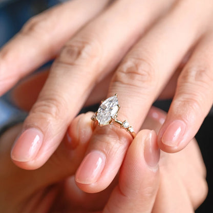 Proposal ring for her