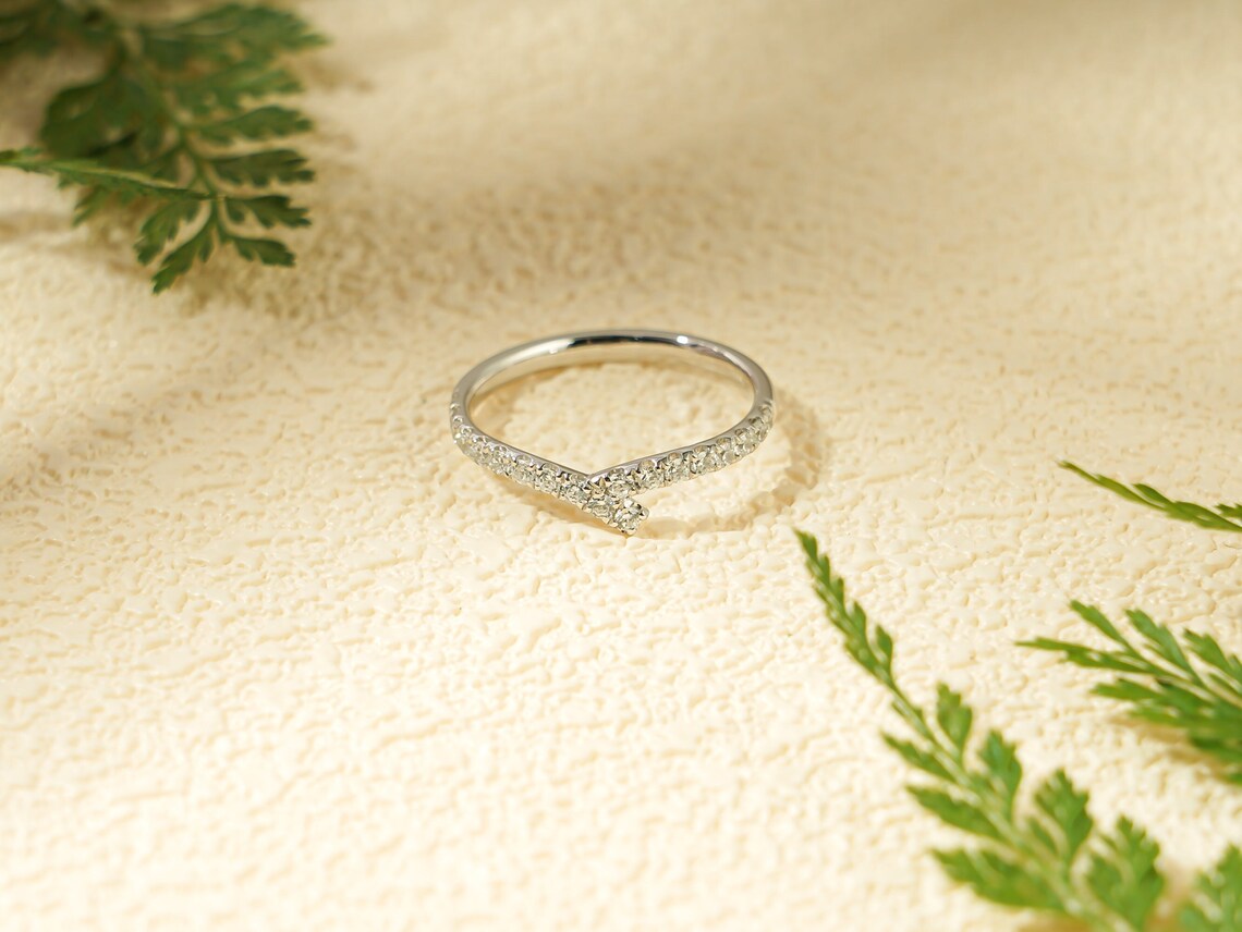 Curved Moissanite wedding band