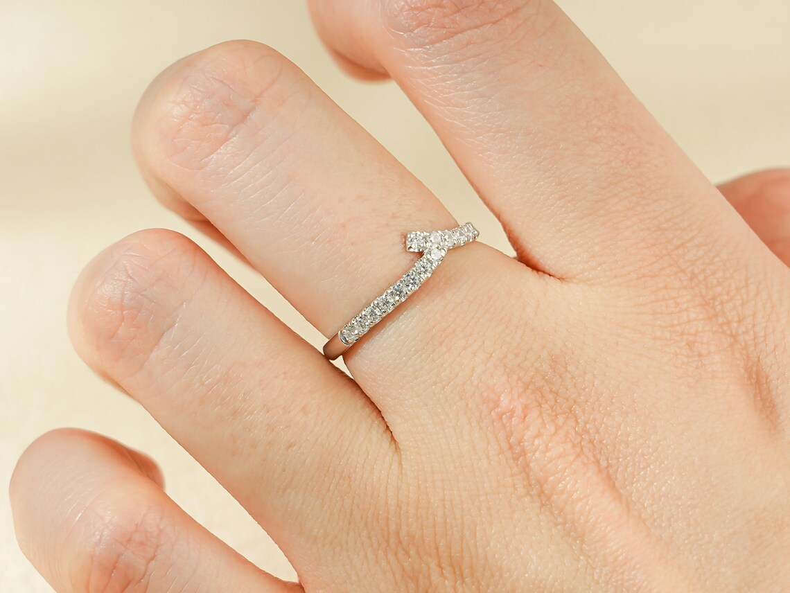 Wedding band for women