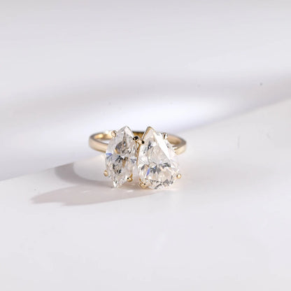 Two stone engagement ring