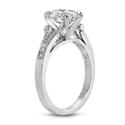 Luxury anniversary ring 