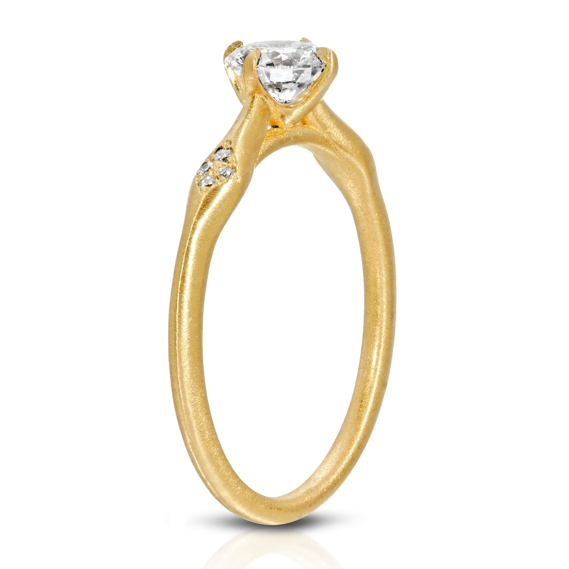 Yellow gold engagement ring