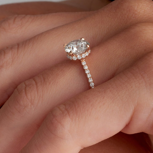 Round cut lab grown ring
