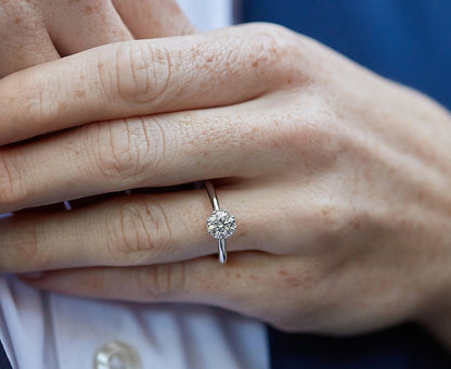 Round cut lab grown ring