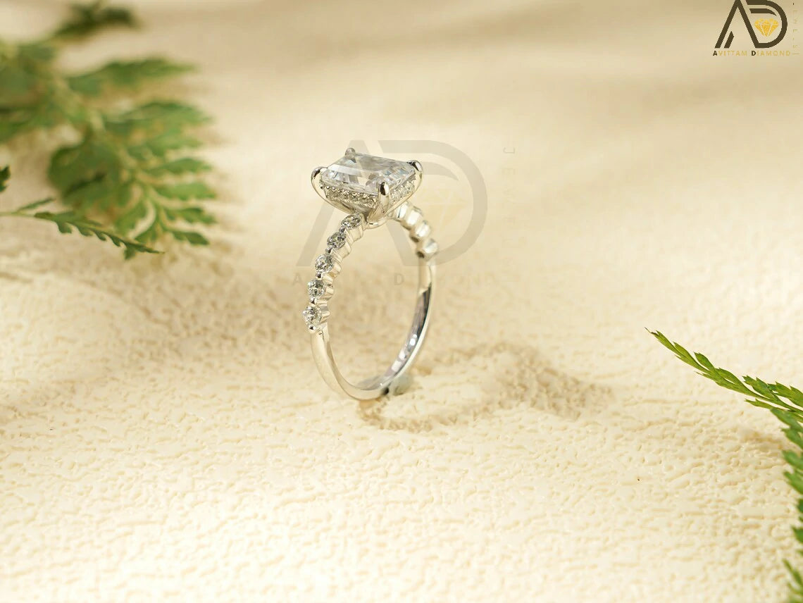 Elegant Engagement Ring
