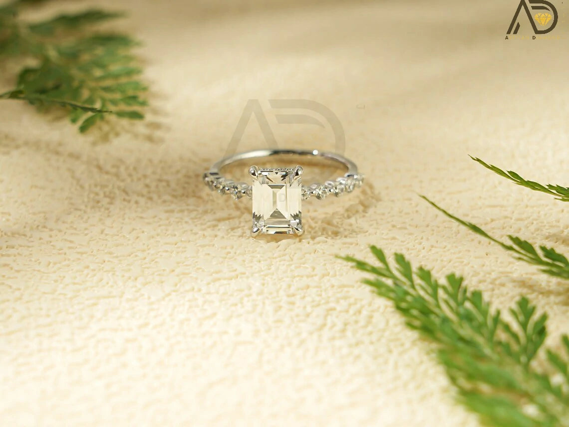 Luxurious Diamond Ring
