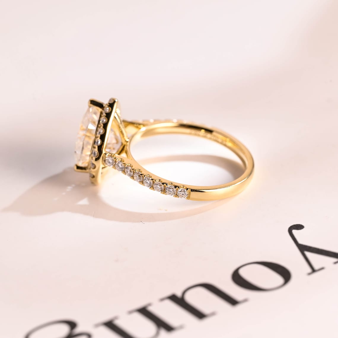 Women wedding ring