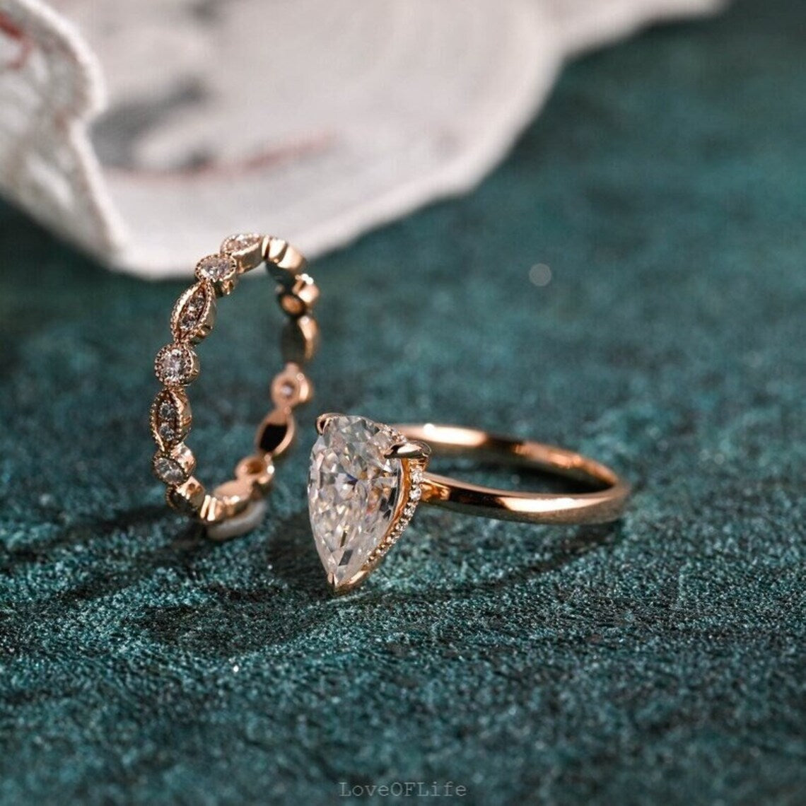 Hidden halo diamond ring