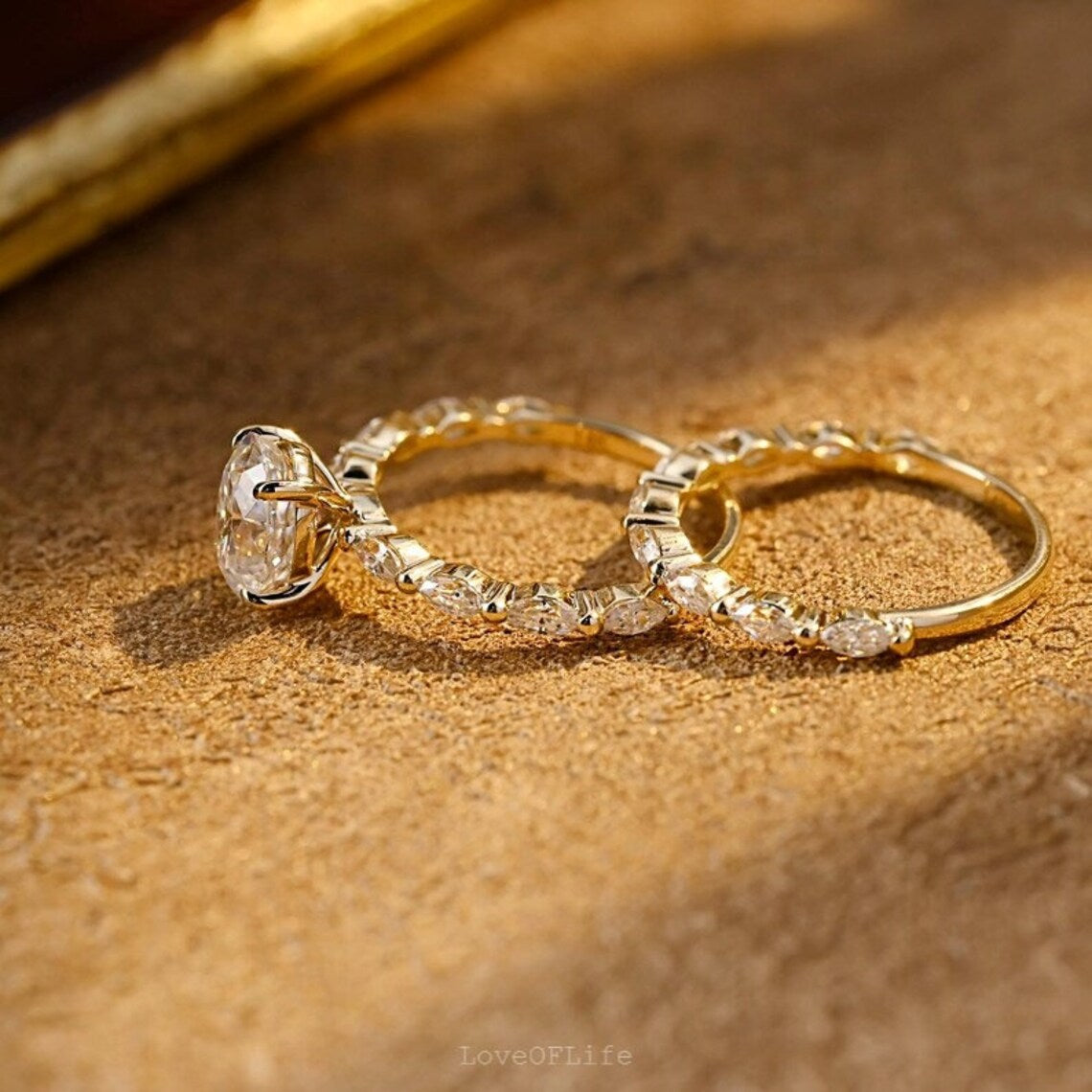 Anniversary gift ring