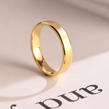 Comfort fit wedding band