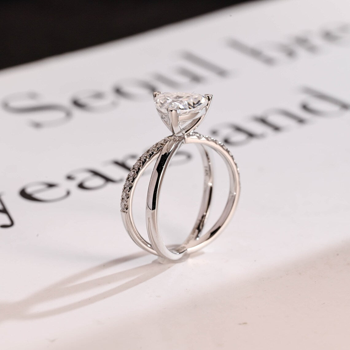 Crossover split shank pave ring