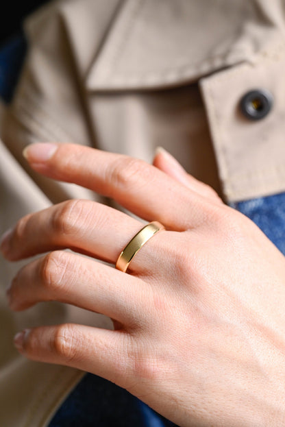 Handmade gold wedding band