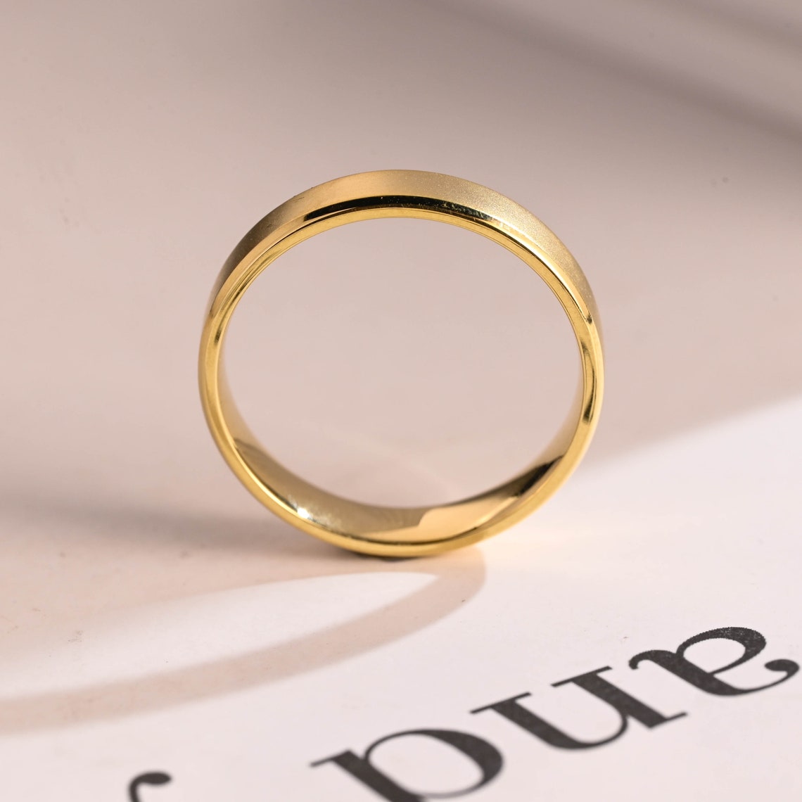 Plain solitaire gold ring