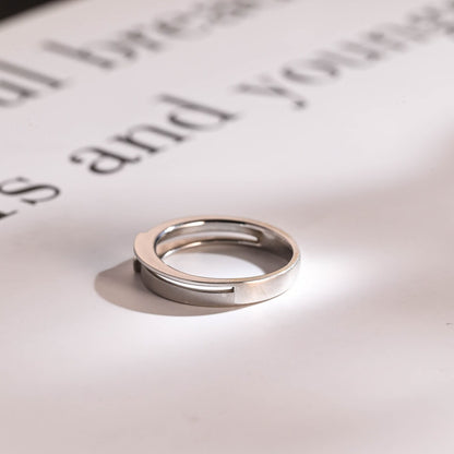 Moissanite solitaire band