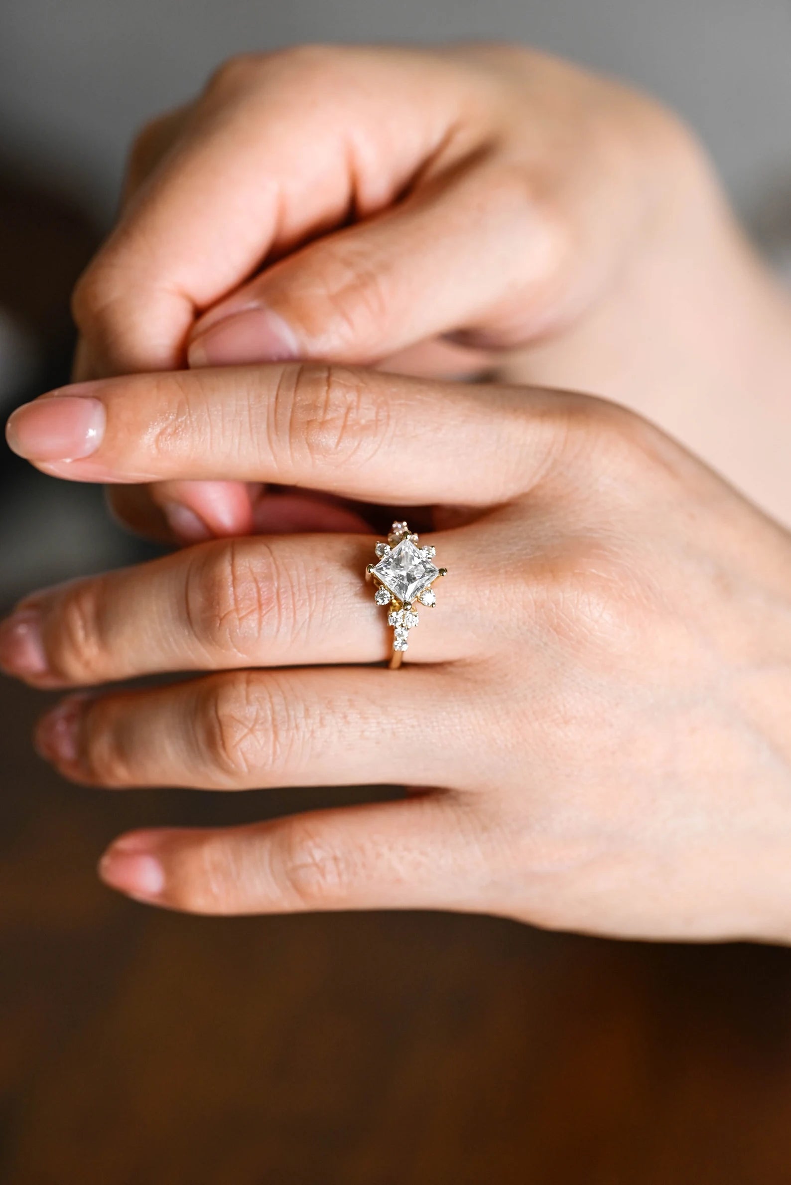 women anniversary ring gift