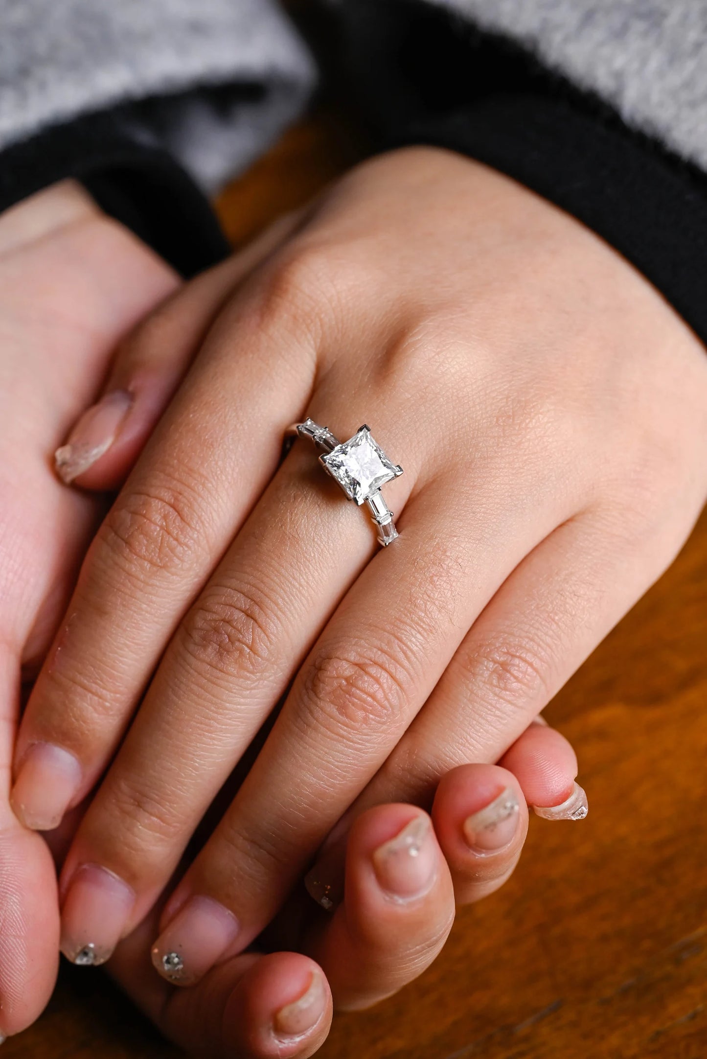 sparkling moissanite wedding ring
