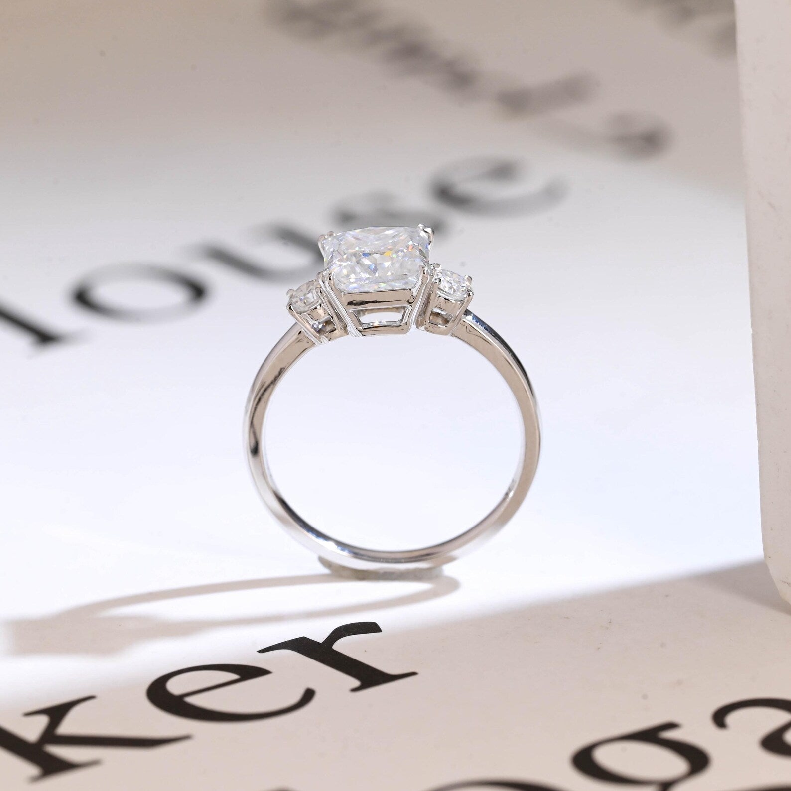 round side stone diamond ring