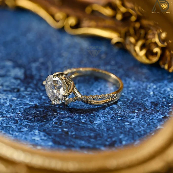 Stunning Moissanite Engagement Ring
