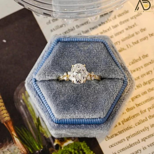 Oval Moissanite Wedding Ring