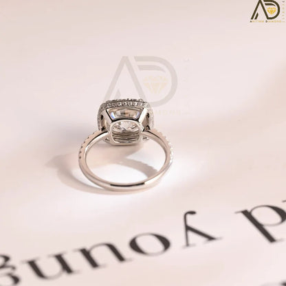 Simple Style Engagement Rings
