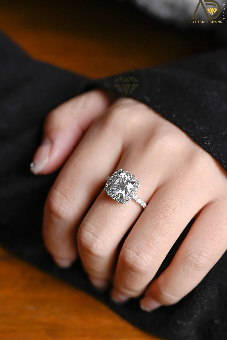 Chic Moissanite Ring Collection
