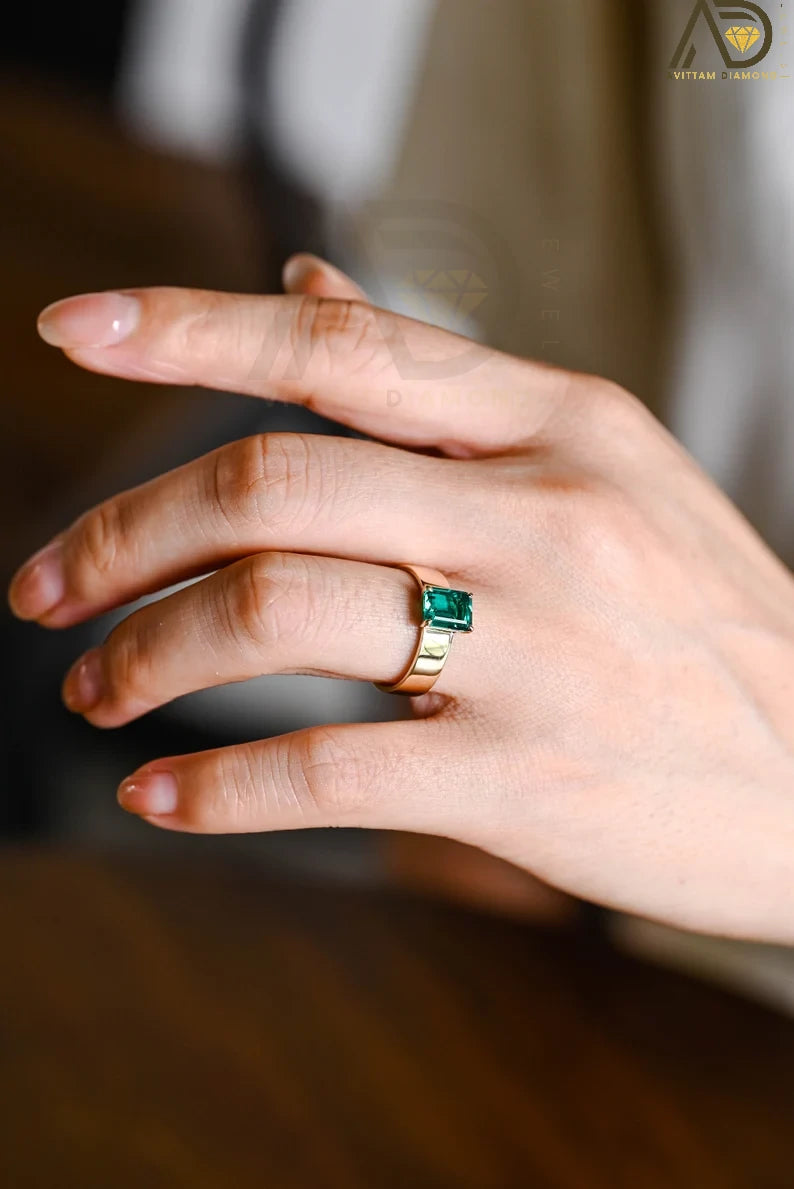 Timeless Solid Gold Emerald Ring
