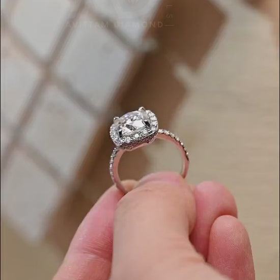 Halo Engagement Ring Design
