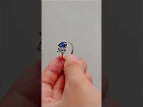 YouTube Video for Toi et Moi Engagement Ring