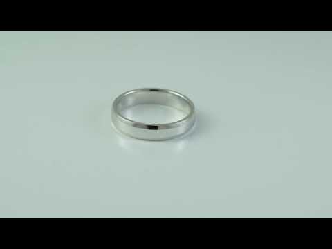 Elegant plain polished wedding band unisex solid gold. A timeless minimalist ring ideal for weddings, anniversaries, daily wear, and meaningful commitments.