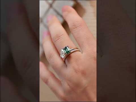 YouTube Video for Green Emerald & Pear Diamond Toi Et Moi Engagement Ring