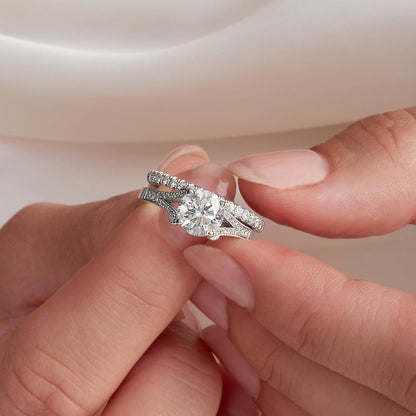 Round cut lab grown diamond ring