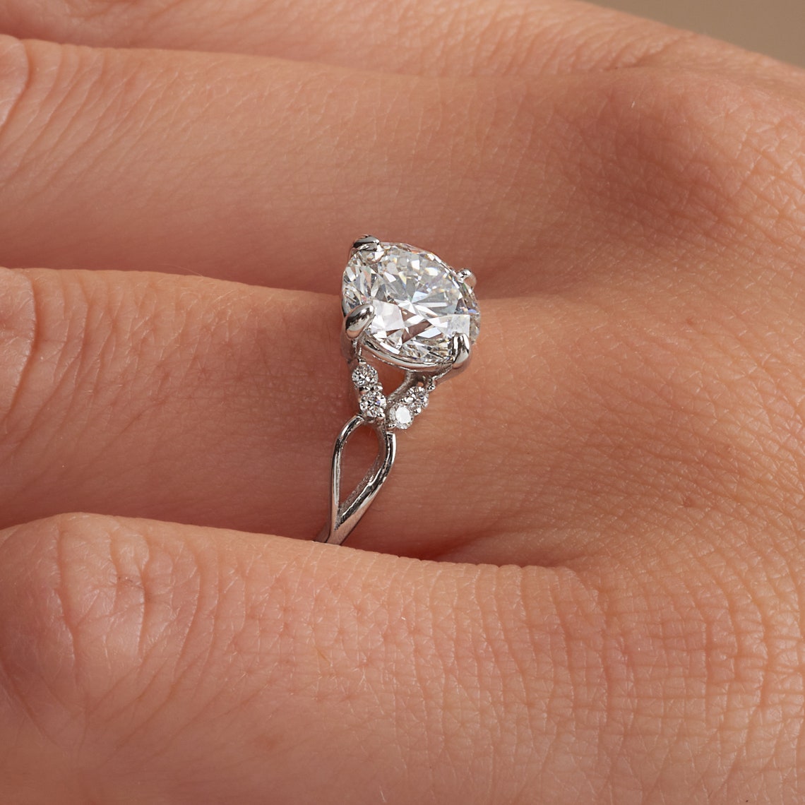 Split shoulder shank diamond ring