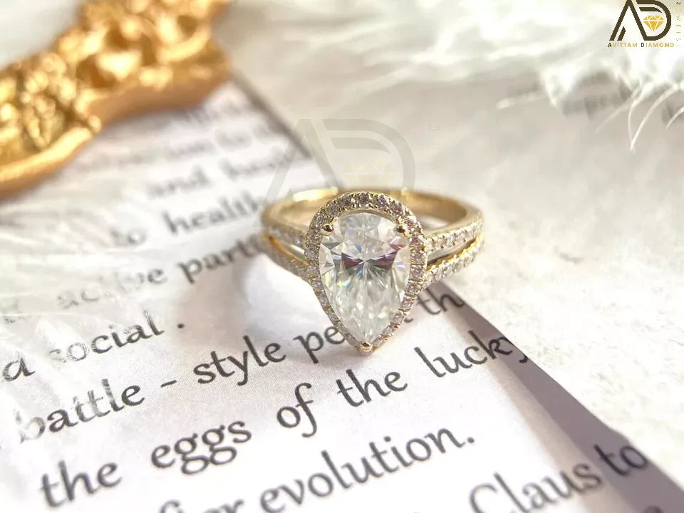 Luxurious Moissanite Ring
